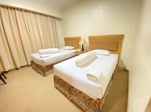 Lilianto Hotel Polewali Mitra RedDoorz in Campalagiang
