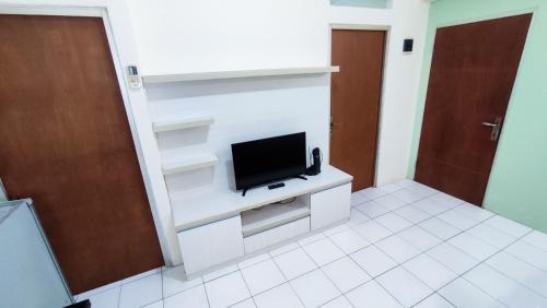 Lily Room at Apartment Cibubur Village in Cibubur