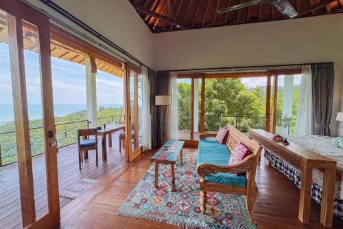 LiRi Villa - Ocean, hills, valley view in Lovina