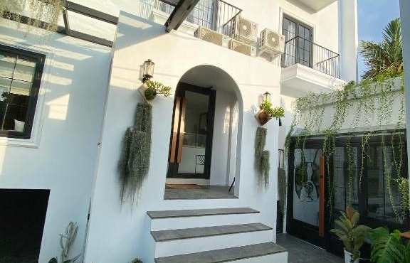 Loewys Home Tanjung Duren Jakarta Barat in Jakarta