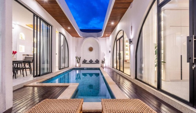 Luxe Private Pool Villa Santisya 4, 4min-beach by Orivista in Mengwi