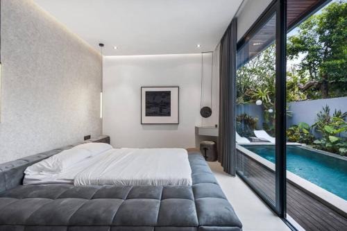 Luxurious 2 Bedroom Villa Noir in Canggu