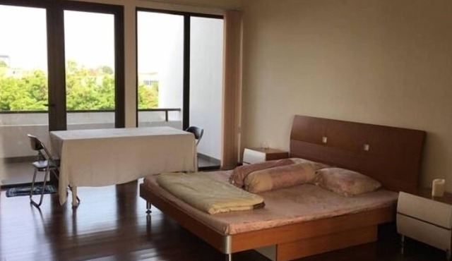 Luxurious Rooftop Private Room for 2 pax in Jakarta