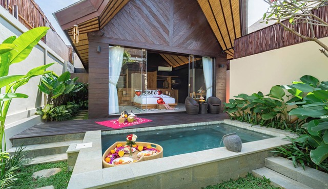 Luxurious Traditional 1 BR Villa in Kuta in Bali