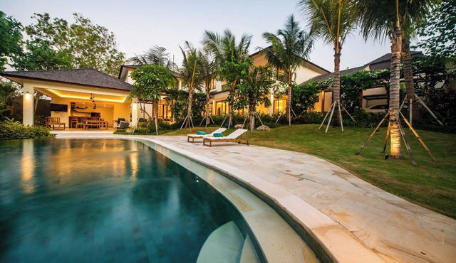 Luxury 4 Bedroom Bella Vista Villa in Bali