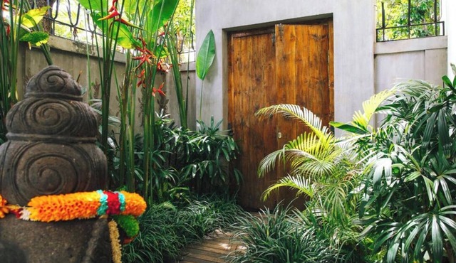 Luxury couples or solo traveller Villa in heart of Seminyak in Badung