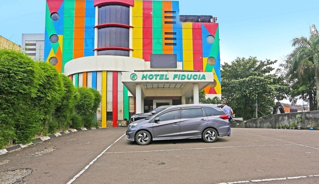 Luxury Deluxe DBL Retreat W/Free WiFi and Parking in Tangerang