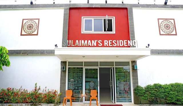Luxury Deluxe DBL Retreat W/Free WiFi and Parking in Padang