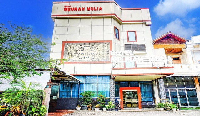Luxury Deluxe Double Retreat with Free WiFi in Banda Aceh