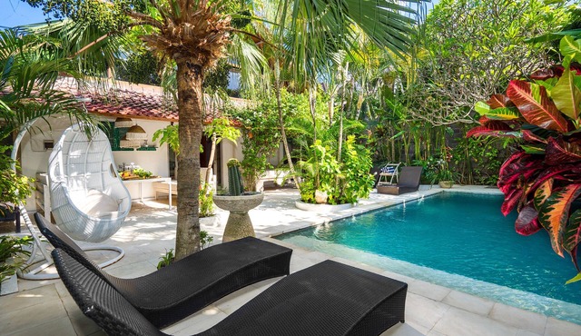 Luxury Enclosed Villa CHARM in Seminyak - 3 min walk to the beach in Seminyak