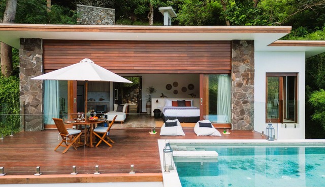 Luxury Pool Studio Deluxe, Selong Belanak Ocean View, Selong Selo Resort in Lombok Tengah