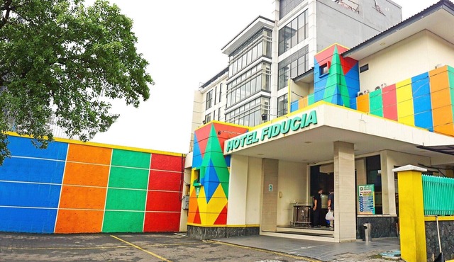 Luxury Twin Stay with Free WiFi and Parking in Jakarta