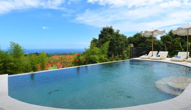 Luxury two-floor villa with inifinity pool in Buleleng