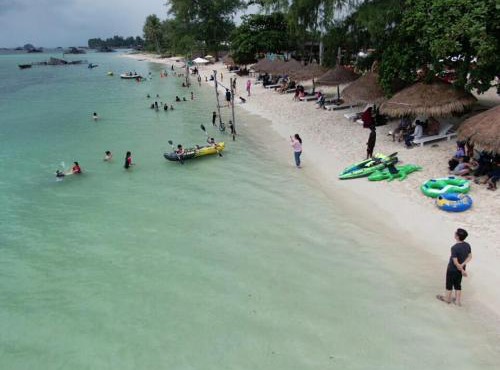 Madu Tiga Beach and Resort in Tanjung Pinang