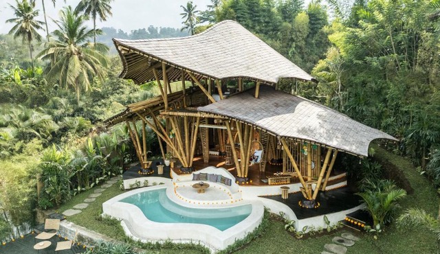 Magic Hills Bali - Magical Eco-Luxury Lodge in Selat