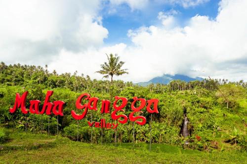 Maha Gangga Valley by ecommerceloka in Tirtagangga