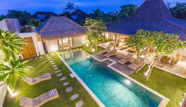 Majestic Exclusive Eco-Chic 5BDR Central Seminyak/Oberoi/beach in Seminyak