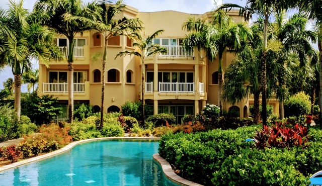 “Mango” - Vibrant Villa Yards from BEACH at Hamilton Beach Villas & Spa