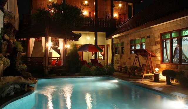 Marry Ind Vila & Guest House Gunung Kawi Malang in Wonosari