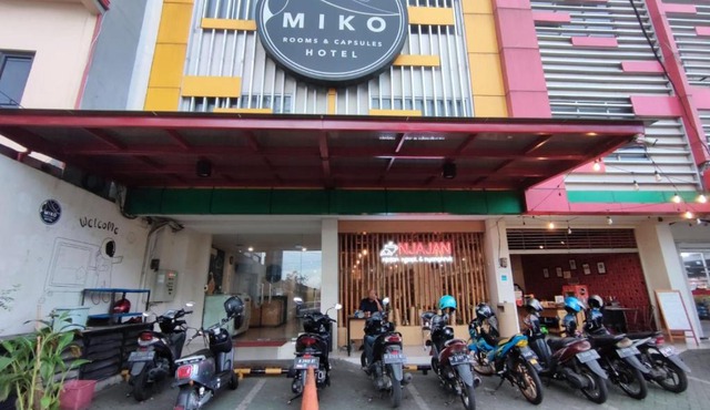 Miko Rooms & Capsules hotel in Bungurasih