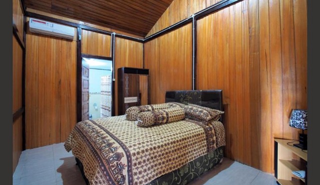 Minahasa Guest House in Airmadidi