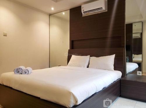 Minimalist and Comfy 1BR at The Boulevard Apartment By Travelio in Jakarta