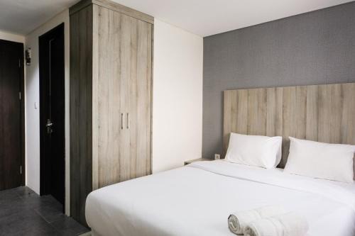 Minimalist Studio Room at Bintaro Icon Apartment By Travelio in Tangerang
