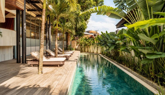 Modern 1-BR Loft with Art Deco Vibe Shared Pool in Kecamatan Mengwi