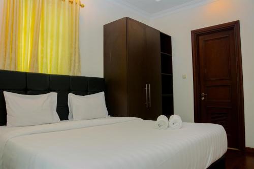 Modern 2BR at The Belleza Apartment By Travelio in Jakarta