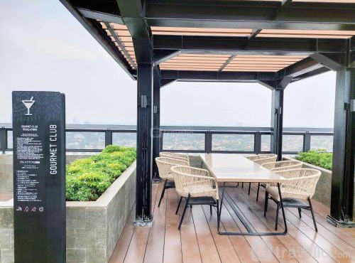 Modern and High Floor 2BR Bintaro Embarcadero Apartment By Travelio in Tangerang