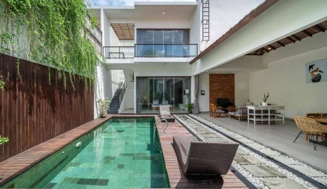 Modern Tropical 2BR Villa |Pool & Garden|-Seminyak in Kuta