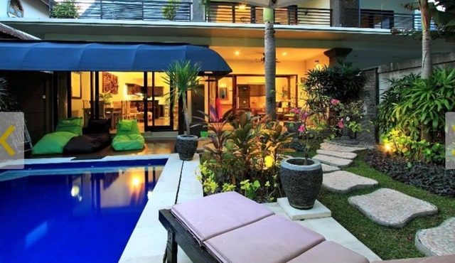 Modernized 2BR Villa, Private Area! - 7Min Drive To Seminyak Square! in Legian