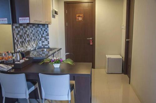 Mugiwara Hotel&Apartment in Batulicin