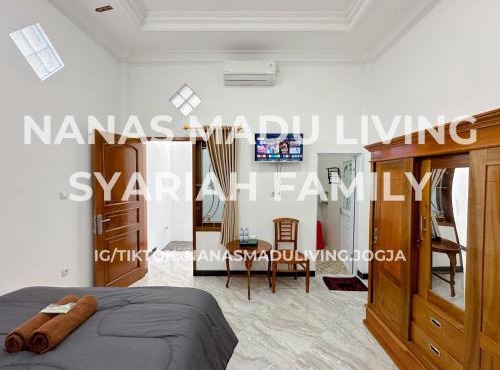 Nanas Madu Living Syariah Family in Adi Sutjipto