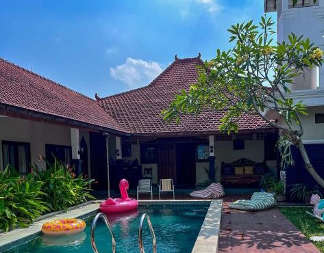 Ndalem Srigading Villa Solo in Bonorejo