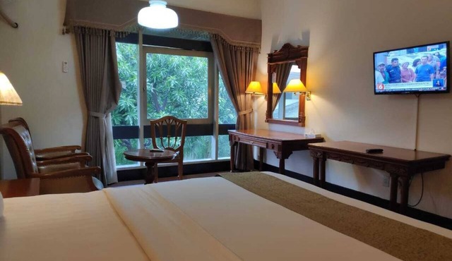 New Grand Park Hotel in Surabaya