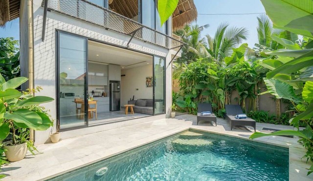 New Tropical Villa+Large Pool+Perfect for Couples in Gianyar Regency