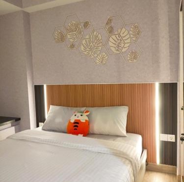Newly renovated apartement @ collins boulevard in Warungmangga