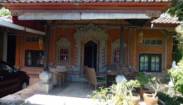 Nice Holiday Home in Sanur Near the Beach with car and in house Massage in Kota Denpasar