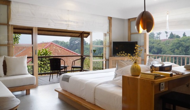Novus Giri Resort & Spa in Cipanas