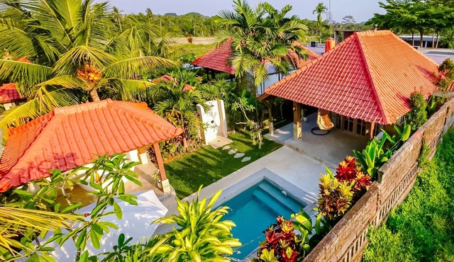 Nyaman Villa 1 by EVDEkimi – romantic escape among rice fields w/pool, terrace - Long stay extras in Kecamatan Ubud