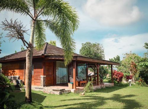 Oinan Guest House in Tuapejat