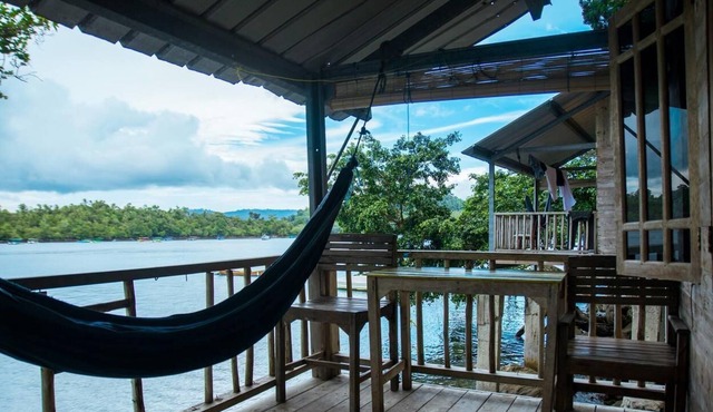 Olala Café & Bungalows has a great location, right on the sea. in Sabang