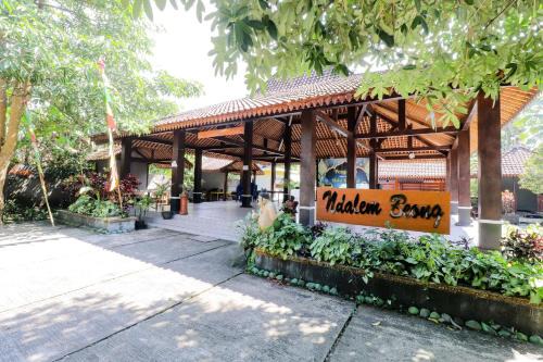 Omah Rohadi Syariah by Ndalem Beong in Borobudur