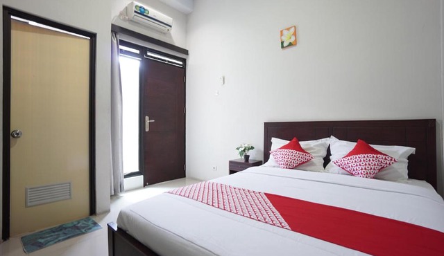 OYO 1236 Elite Residence in Manado