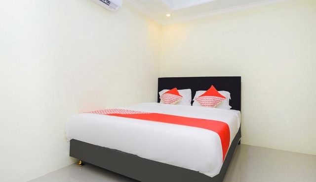 OYO 1909 Edelweiss Residence Syariah in Probolinggo