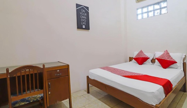 OYO 2899 Ardilia Bandara Syariah in Jambi
