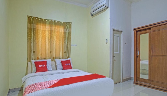 OYO 3883 The Red in Bogor