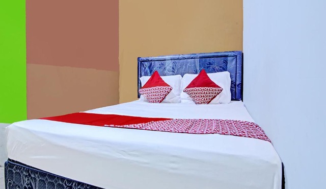 OYO 90476 Iksan Homestay Syariah in Prabumulih