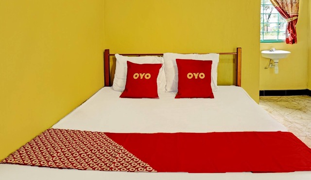 OYO 92215 Ampiran Bromo Syariah in Tumpang
